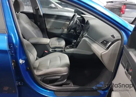 2018 Hyundai Elantra Sel z USA, uszkodzony, nr VIN 5NPD84LF5JH217131